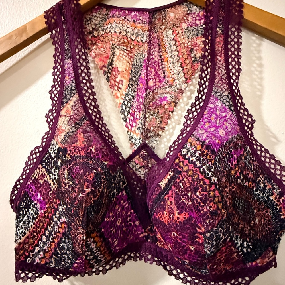 NWT Victoria Secret Purple Lace Women's Bralette